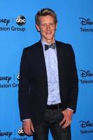 Los angeles, 4 août - gabriel mann arrive à l'abc summer 2013 tca party au beverly hilton hotel le 4 août 2013 à beverly hills, ca photo