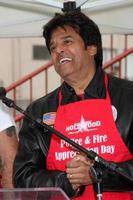 los angeles, nov 18 - erik estrada arrive au service d'incendie de la chambre de commerce de hollywood 2010 et déjeuner d'appréciation de la police au poste de police de wilcox le 18 novembre 2010 à los angeles, ca photo