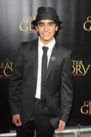 Los angeles, 31 mai - mauricio kuri arrivant à la première pour une plus grande gloire au théâtre ampas le 31 mai 2012 à beverly hills, ca photo