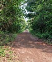 route de gravier rouge photo