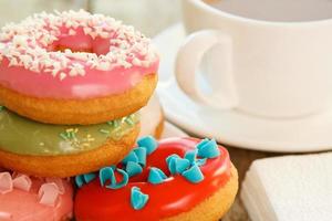 tasse de café et beignets photo