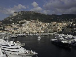 monaco au bord de la méditerranée photo