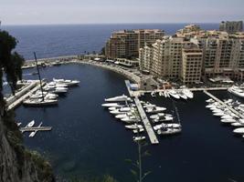 monaco au bord de la méditerranée photo