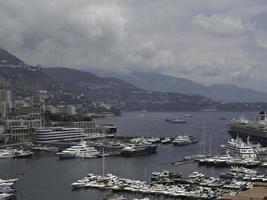 monaco au bord de la méditerranée photo