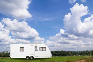 caravanes camping agent ciel bleu photo