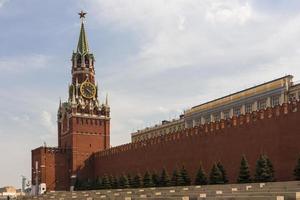 tour spasskaya sur la place rouge photo