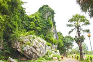 montagnes et attractions touristiques et est un parc public thaïlandais. photo
