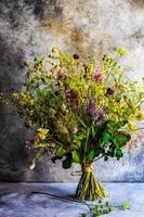 bouquet de fleurs sauvages d'été photo