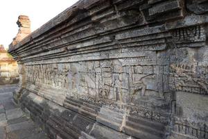 blitar, jawa timur, indonésie, 2022 - les reliefs du temple de mise à niveau, reliques de l'ère royale dans la ville de blitar photo