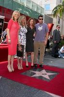 los angeles, 22 février, malin akerman, jennifer aniston, kathryn hahn, adam sandler à la jennifer aniston hollywood walk of fame star cérémonie au w hollywood le 22 février 2012 photo