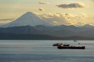 paysage marin surplombant la baie d'avacha. Kamtchatka photo