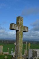 cimetière avec croix de pierre à cashel photo