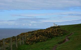 vue panoramique sur le rivage le long de St Bees en Angleterre photo