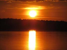 coucher de soleil sur l'eau, le ciel d'Usedom et de la mer Baltique brûle