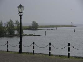 Urk à l'Ijsselmeer aux Pays-Bas photo