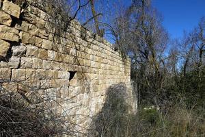 ruines d'une ancienne forteresse dans le nord d'israël photo