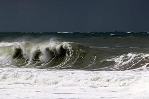 tempête en méditerranée au large d'israël photo