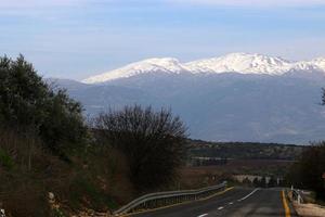 le mont hermon est situé à la frontière d'israël, de la syrie et du liban photo