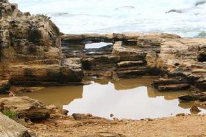 côte méditerranéenne dans le nord d'israël photo