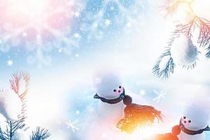 Bonne année et joyeux Noël. bonhomme de neige photo