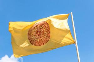 drapeau de la religion bouddhique photo