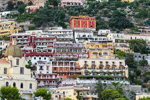 vue générale de la ville de positano à naples, italie photo