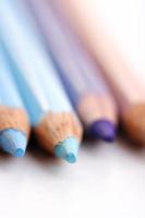 crayons de couleur arc-en-ciel - gros plan photo