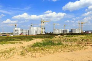 construction de maisons, ville photo