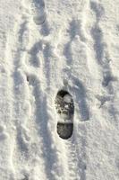 de profondes congères après la dernière chute de neige photo