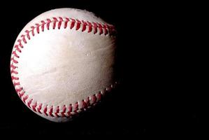 baseball sur velours noir photo