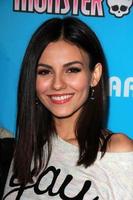 los angeles, 26 mars - victoria justice à la fête du jeudi de retour de just jared au moonlight rollerway le 26 mars 2015 à glendale, ca photo