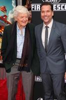 los angeles, 16 juillet - hal holbrook, danois cuisinier aux avions - première mondiale d'incendie et de sauvetage au théâtre el capitan le 16 juillet 2014 à los angeles, ca photo