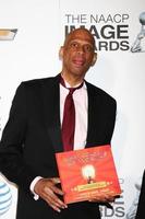 los angeles, 1er février - kareem abdul-jabbar arrive au 44e prix de l'image naacp au shrine auditorium le 1er février 2013 à los angeles, ca photo