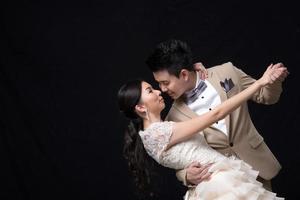 mariage mariée et le marié asiatique