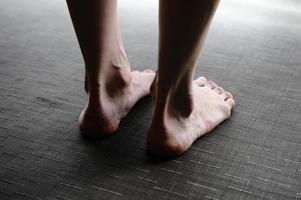 jambes, pieds des femmes photo