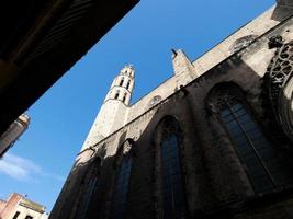 détails de l'édifice religieux, église de santa maria del mar dans le quartier born de barcelone. photo