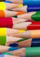 crayons de couleur en bois photo