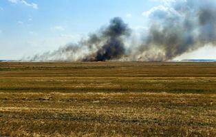 feu sur le terrain photo