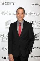 los angeles, 9 mars - wayne pere à la première des miracles du ciel aux théâtres arclight hollywood le 9 mars 2016 à los angeles, ca photo