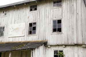 bâtiment blanc en bois. photo