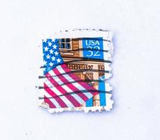 Sidoarjo, Jawa Timur, Indonésie, 2022 - photo en gros plan de timbres de la vieille école avec des drapeaux américains