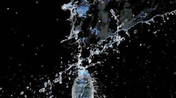 un jet d'eau abstrait s'écrase sur un fond noir photo