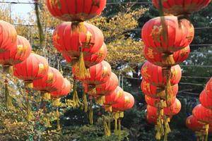 lanternes chinoises pendant le festival du nouvel an photo