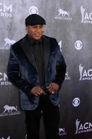 6 avril - ll cool j, alias james smith à l'académie des prix de la musique country 2014, arrivées au mgm grand garden arena le 6 avril 2014 à las vegas, nv photo