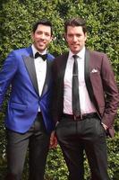 vlos angeles, sep 12 - a attiré scott, jonathan silver scott lors des arrivées aux heures de grande écoute des creative emmy awards au microsoft theatre le 12 septembre 2015 à los angeles, ca photo