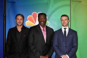 los angeles, 16 décembre - taylor kinney, eamonn walker, jesse spencer lors de la tournée de presse nbcuniversal tca à l'hôtel huntington langham le 16 décembre 2015 à pasadena, ca photo