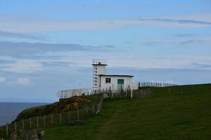 Station de garde-côtes sur la mer d'Irlande à St Bees Head photo