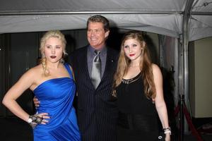 los angeles, 3 novembre hayley hasselhoff, david hasselhoff, taylor-ann hasselhoff arrive à la célébration du 50e anniversaire du hollywood walk of fame le 3 novembre 2010 à los angeles, ca photo