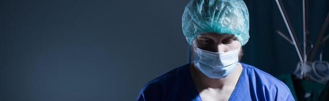 chirurgien en uniforme médical stérile photo