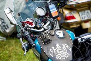festival de moto en plein air d'été, motos sur fond de nature, moto camping - 8 juillet 2015, russie, tver. photo